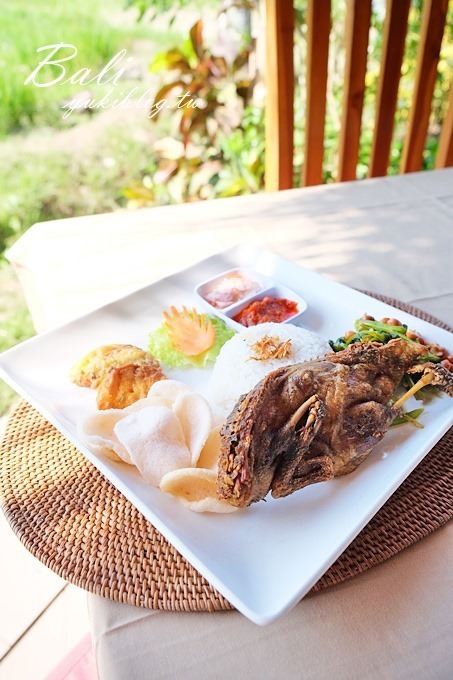 巴里島/峇里島烏布美食推薦【BHANUSWARI髒鴨餐】稻田景觀特色風味料理 - yuki.tw