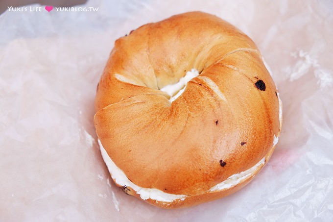 首爾自由行【Queens Bagel】梨花大學排隊美食超過十種乳酪抹醬貝果&梨大賞櫻 - yuki.tw