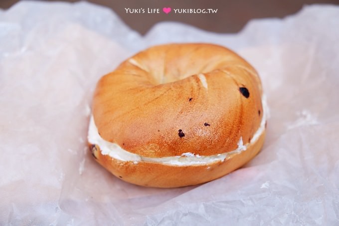 首爾自由行【Queens Bagel】梨花大學排隊美食超過十種乳酪抹醬貝果&梨大賞櫻 - yuki.tw