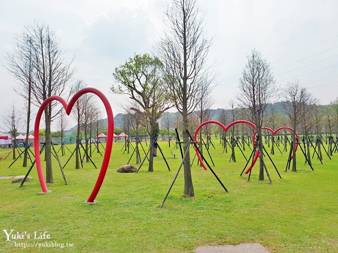 免費桃園景點【大溪河濱公園】落羽松季節必訪×LOVE場景×兒童遊戲場～親子假日野餐騎腳踏車好去處！ - yuki.tw