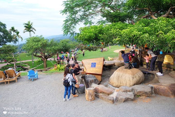 南投景點【星月天空景觀餐廳】親子一日遊~草泥馬×U型溜滑梯×小動物×假日鸚鵡秀～全家好去處！ - yuki.tw