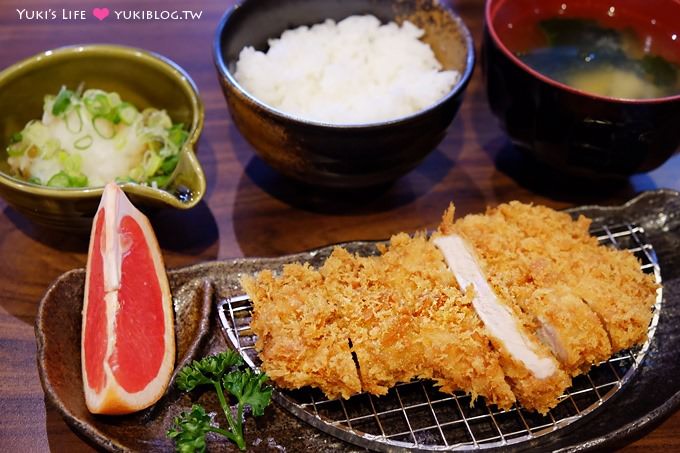 板橋美食【富士印日式炸豬排】爆漿的華麗豬排 @麗寶百貨、板橋捷運站 - yuki.tw