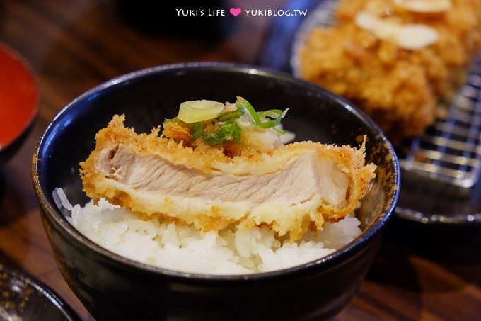 板橋美食【富士印日式炸豬排】爆漿的華麗豬排 @麗寶百貨、板橋捷運站 - yuki.tw