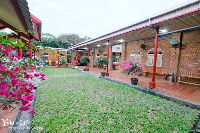 【台灣山豬城】用餐還能逛小型動物園，適合家人來用餐～有停車場、ＣＰ值高 - yuki.tw