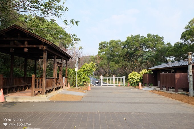 新竹免費親子景點【青青草原】超長彩色磨石子溜滑梯×踏青野餐好去處 - yuki.tw