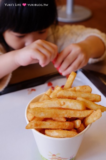 台北美食【burger talks 淘客漢堡】CP值超高現做多汁漢堡! 超大份量道地好吃! @先嗇宮站 - yuki.tw