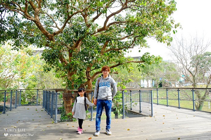 桃園中壢免費親子景點【老街溪河川教育中心/新勢公園】時光隧道溜滑梯×生態教育館×踏青野餐好去處 - yuki.tw