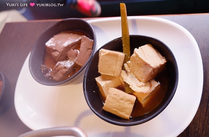 台北美食【八海精緻鍋物料理】豐富海鮮、超多食材火鍋麻辣鍋吃到飽 @西門町店 - yuki.tw