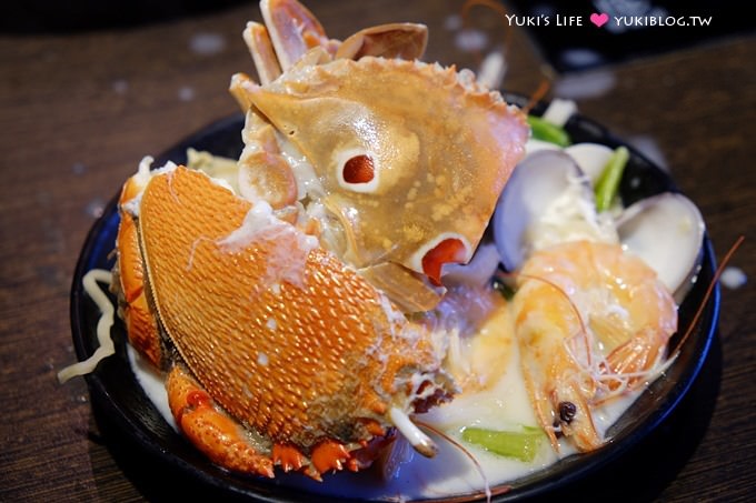 台北美食【八海精緻鍋物料理】豐富海鮮、超多食材火鍋麻辣鍋吃到飽 @西門町店 - yuki.tw