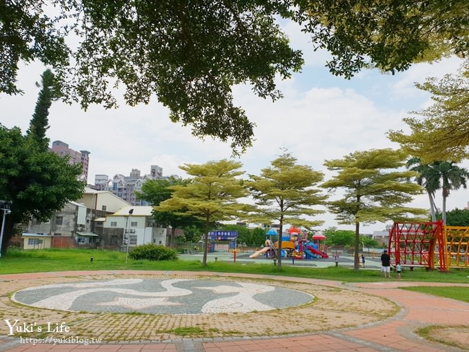 彰化景點【彰化市兒童公園】鯨魚造型3D彩繪戲水區、夏日免費玩水、IG美拍好去處！ - yuki.tw