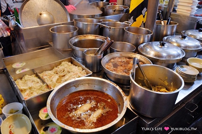 高雄小吃【南豐魯肉飯(自強夜市)】一大塊滷肉好豪邁、獅子頭飯也推薦! - yuki.tw