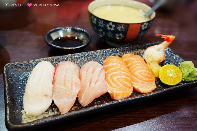 蘆洲美食【日廚生魚片丼】CP值超高百元超大塊魚肚生魚片丼、熟食海鮮丼等多款丼飯❤ - yuki.tw