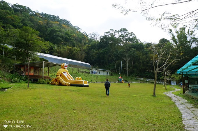 (歇業)新竹北埔免費親子景點【彩紅部落玫瑰園農場】新增室內兒童遊戲室×戶外沙坑大草皮放電好去處! - yuki.tw