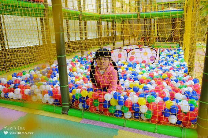 (歇業)新竹北埔免費親子景點【彩紅部落玫瑰園農場】新增室內兒童遊戲室×戶外沙坑大草皮放電好去處! - yuki.tw