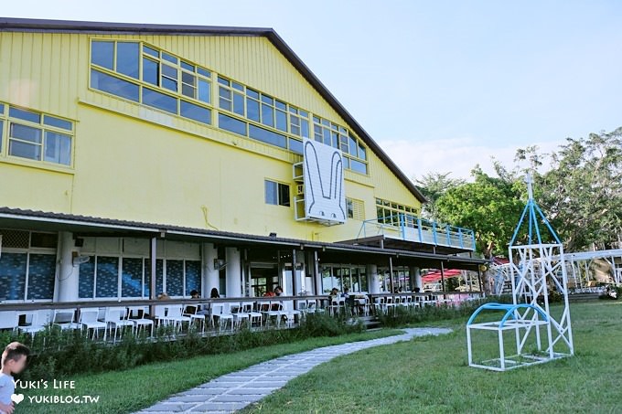 宜蘭員山親子景點【兔子迷宮景觀咖啡餐廳】浪漫天空步道再升級×全新沙坑溜滑梯×戲水池×粉紅樹屋~超棒夜景約會好去處! - yuki.tw