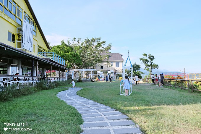 宜蘭員山親子景點【兔子迷宮景觀咖啡餐廳】浪漫天空步道再升級×全新沙坑溜滑梯×戲水池×粉紅樹屋~超棒夜景約會好去處! - yuki.tw