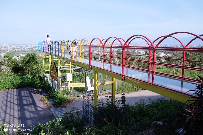 宜蘭員山親子景點【兔子迷宮景觀咖啡餐廳】浪漫天空步道再升級×全新沙坑溜滑梯×戲水池×粉紅樹屋~超棒夜景約會好去處! - yuki.tw