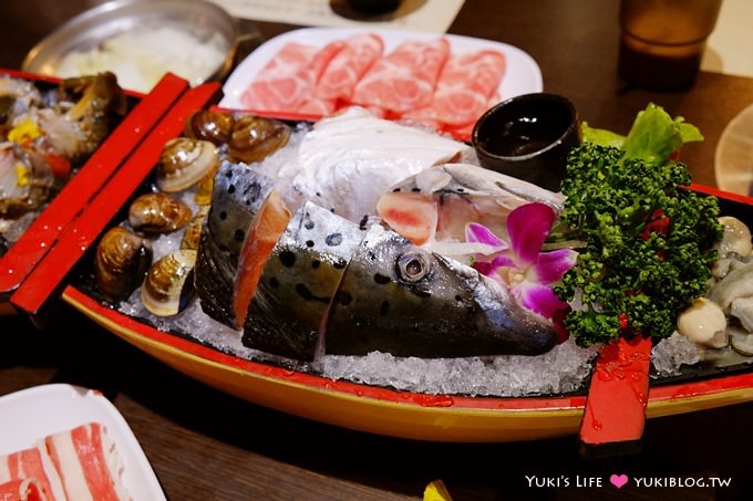 新莊美食【鮮匯頂級鍋物】海鮮不哩啊青的肉品吃到飽火鍋~推薦牛奶鍋 @新莊捷運站 - yuki.tw