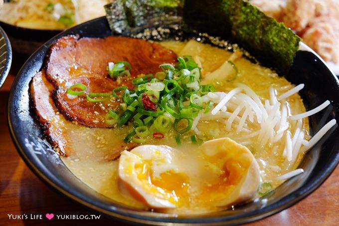 台中美食【空海拉麵】穿圍兜吃拉麵~日本連線連鎖口味❤ - yuki.tw