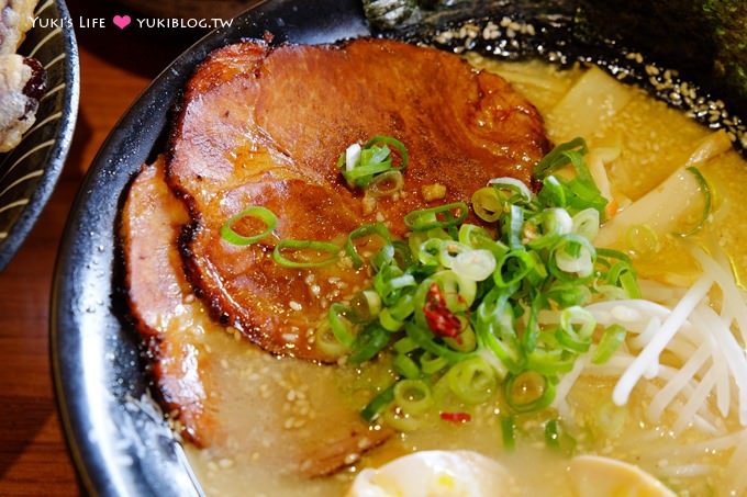 台中美食【空海拉麵】穿圍兜吃拉麵~日本連線連鎖口味❤ - yuki.tw