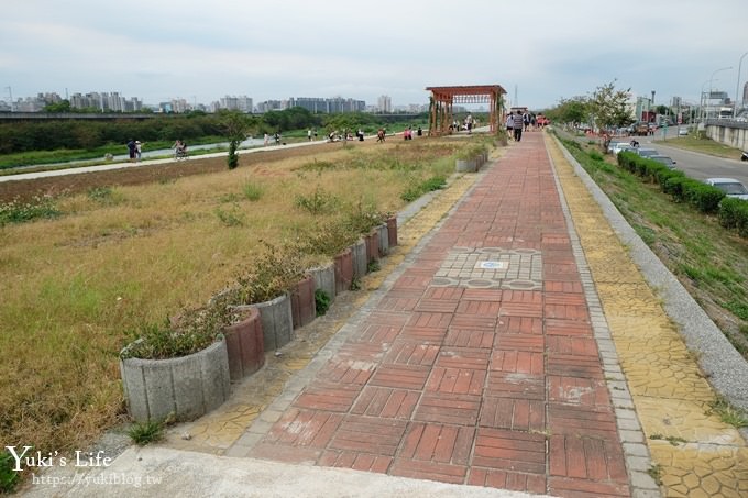 台中景點【筏子溪TAICHUNG新地標】賞高鐵、散步約會景點 - yuki.tw