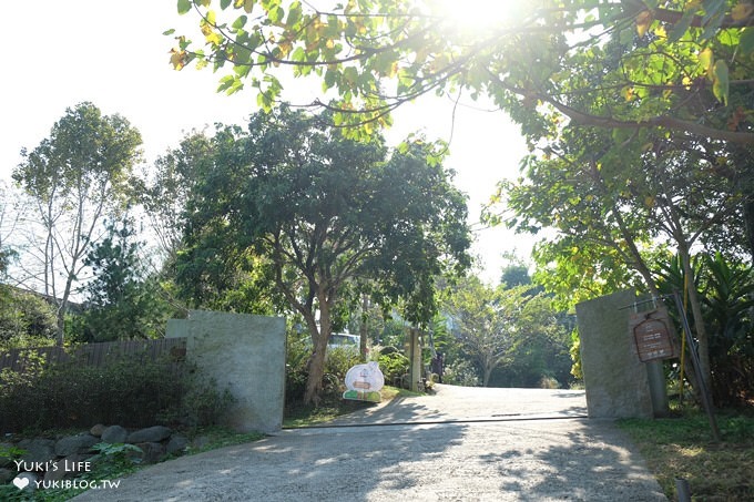 嘉義親子景點【幸福山丘HappyHill】大草皮貨櫃屋景觀餐廳×烘焙、甜點、早午餐×賞油桐花、落羽松好去處 - yuki.tw