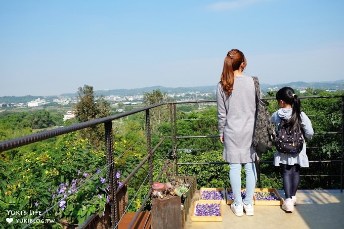 嘉義親子景點【幸福山丘HappyHill】大草皮貨櫃屋景觀餐廳×烘焙、甜點、早午餐×賞油桐花、落羽松好去處 - yuki.tw