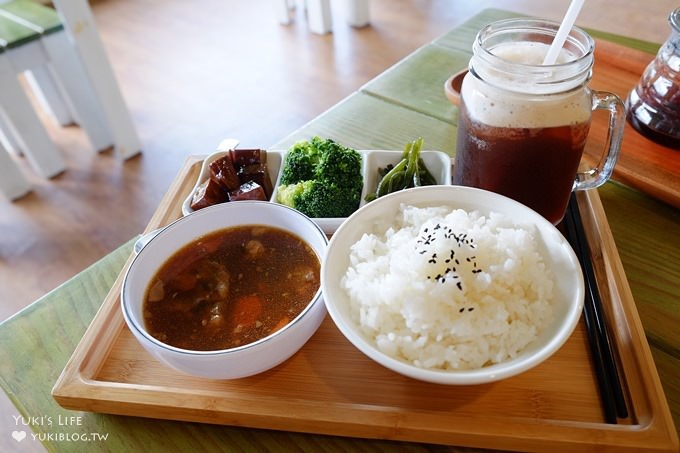 宜蘭冬山親子景點【大風吹手作輕食館】噴砂玻璃杯DIY×田野風情童趣景觀餐廳 - yuki.tw