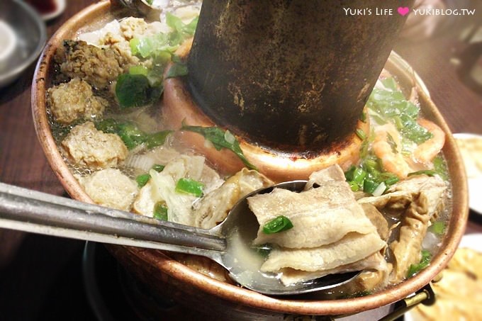 台北永康街美食【東門餃子館】酸菜白肉鍋酸到骨子裡、煎餃多汁 @東門站 - yuki.tw