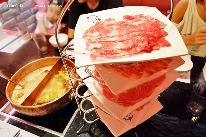 蘆洲美食【小蒙牛頂級麻辣養生鍋】杯裝哈根達斯、安格斯牛海鮮吃到飽火鍋(平版點餐)送餐快速肉好吃~蝦子大尾CP值高! - yuki.tw