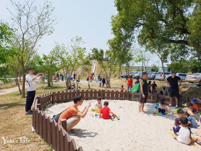 台中景點【大雅中科公園】三道山丘磨石子溜滑梯×沙坑、野餐、騎腳踏車親子景點 - yuki.tw