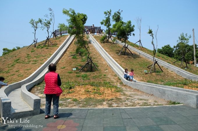 台中景點【大雅中科公園】三道山丘磨石子溜滑梯×沙坑、野餐、騎腳踏車親子景點 - yuki.tw