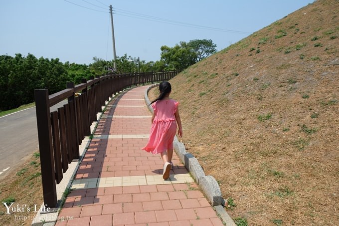 台中景點【大雅中科公園】三道山丘磨石子溜滑梯×沙坑、野餐、騎腳踏車親子景點 - yuki.tw