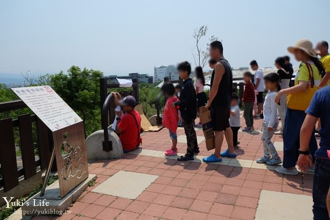 台中景點【大雅中科公園】三道山丘磨石子溜滑梯×沙坑、野餐、騎腳踏車親子景點 - yuki.tw