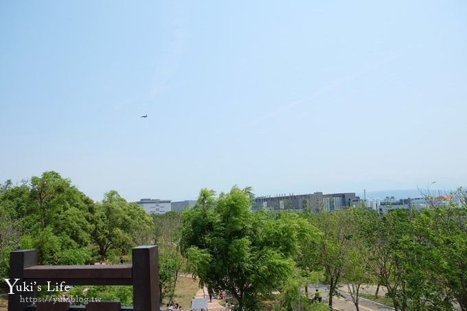 台中景點【大雅中科公園】三道山丘磨石子溜滑梯×沙坑、野餐、騎腳踏車親子景點 - yuki.tw