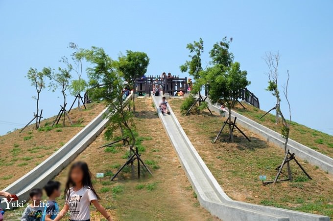 台中景點【大雅中科公園】三道山丘磨石子溜滑梯×沙坑、野餐、騎腳踏車親子景點 - yuki.tw