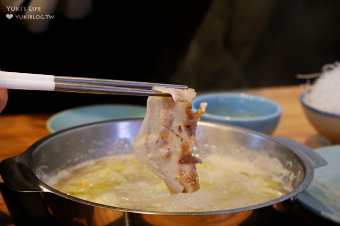 宜蘭美食【木窗火鍋店】復古老宅風彩色木窗特色火鍋店@頭城美食 - yuki.tw