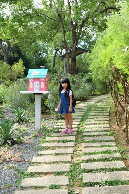 苗栗景點【雅聞香草植物工廠】免費觀光工廠玫瑰花園超夢幻×沙坑草皮孩子最愛 - yuki.tw