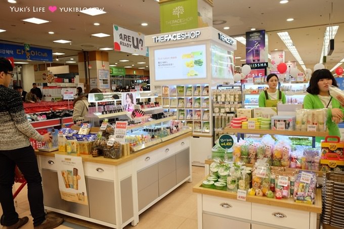 韓國首爾自由行【樂天超市LOTTE Mart】推薦韓國必買戰利品(零食、餅乾、 美妝保養品、紀念品、伴手禮、玉米鬚茶) - yuki.tw