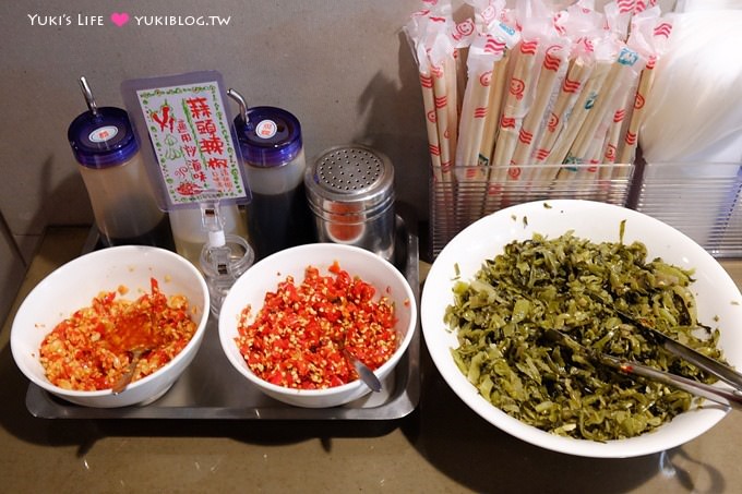 台北美食【七十二牛肉麵】牛肋條+紅燒湯頭、台版米其林評鑑四顆星的牛肉麵 @忠孝新生站 - yuki.tw