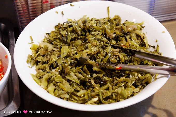 台北美食【七十二牛肉麵】牛肋條+紅燒湯頭、台版米其林評鑑四顆星的牛肉麵 @忠孝新生站 - yuki.tw