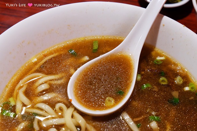 台北美食【七十二牛肉麵】牛肋條+紅燒湯頭、台版米其林評鑑四顆星的牛肉麵 @忠孝新生站 - yuki.tw