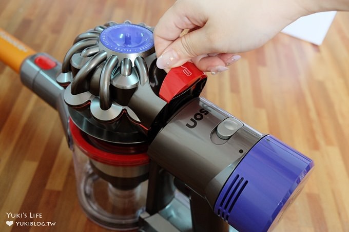 居家必備【Dyson V8 absolute+ 無線吸塵器】超強吸力×免彎腰免接電線！打掃方便好用又有效率！ - yuki.tw