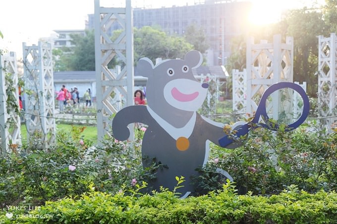 台北免費親子景點【士林官邸公園】玫瑰花園開好開滿×約會拍照下午茶好去處(捷運士林站) - yuki.tw