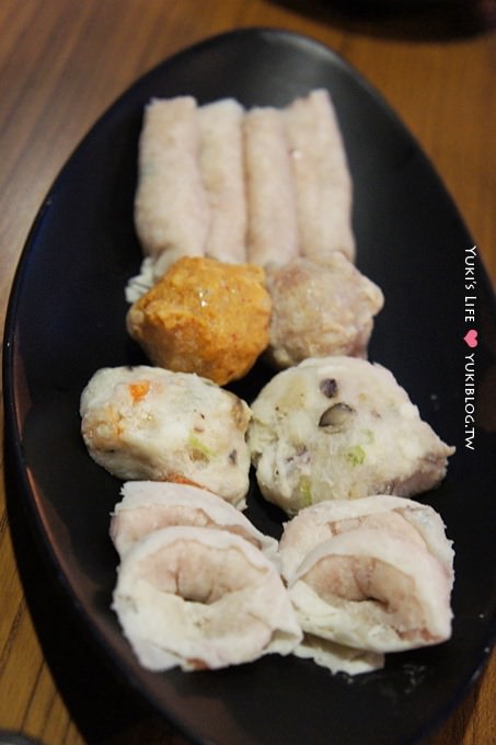 高雄美食【湘饌麻辣賓士鍋】三種湯底「名牌」鍋！ - yuki.tw