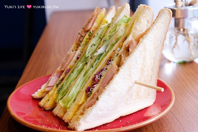 板橋【Book coffee朝午食】巷弄老宅天鵝拉花咖啡依舊華麗、光武街新店@新埔站 - yuki.tw