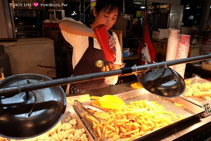 新店安坑【九十九回天天夜市】大型下雨天可逛複合式廣場夜市、有兒童遊樂設施、有公共座位消費較高 - yuki.tw