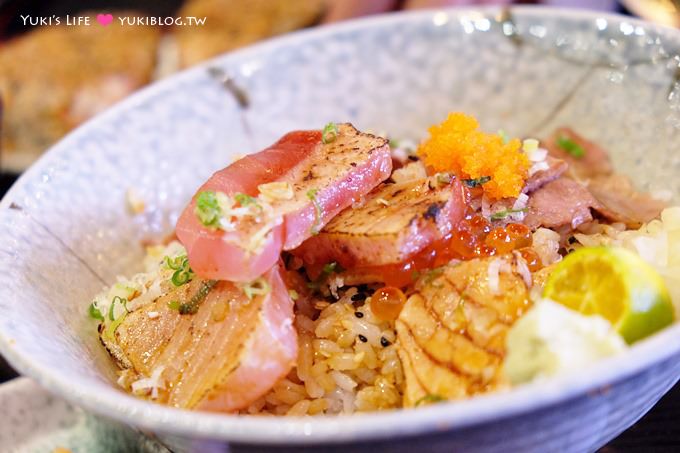 台中西屯區【神川吞日式料理】高人氣炙燒和牛丼、豪華雙炙海陸丼、海鮮丼～也有商業午餐 - yuki.tw