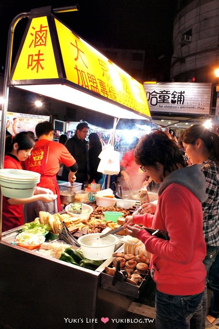 桃園美食【中壢夜市】簡師父麻辣臭豆腐 & 辣餅 & 黃記麻油雞 & 開運屋手工QQ蛋 - yuki.tw