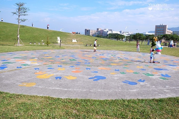 新北市八里親子景點【Miffy米飛兔主題文化公園】野餐奔跑玩球好去處!新北市免費景點! - yuki.tw